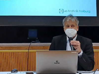 Foto Bürgermeister Braun und seine Präsentation
